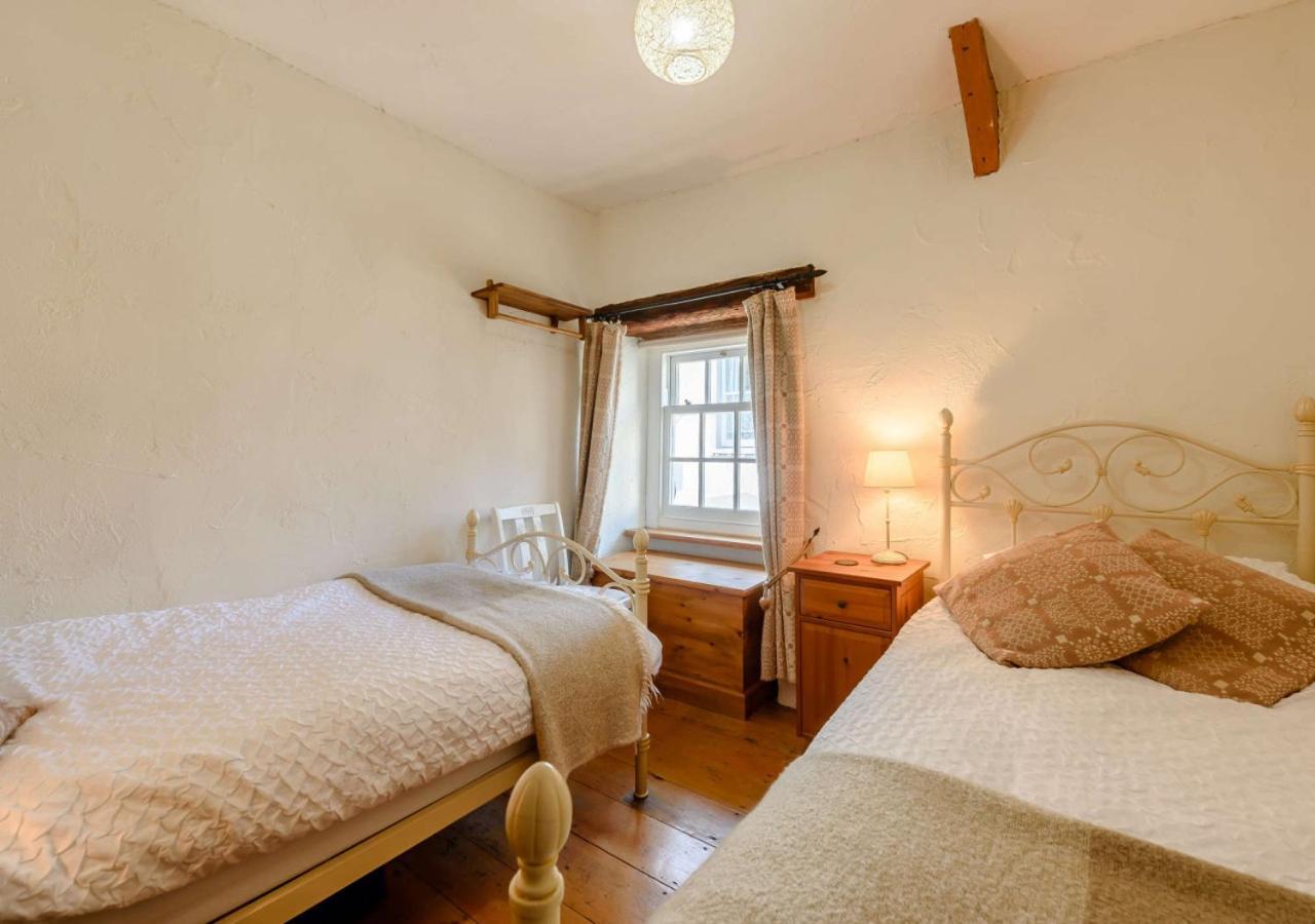 Вилла Bwthyn Clyd - St Davids Экстерьер фото